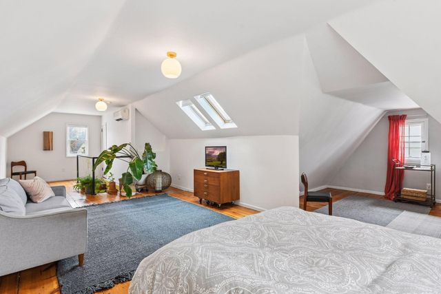 5133 35th Avenue S, Minneapolis, MN 55417