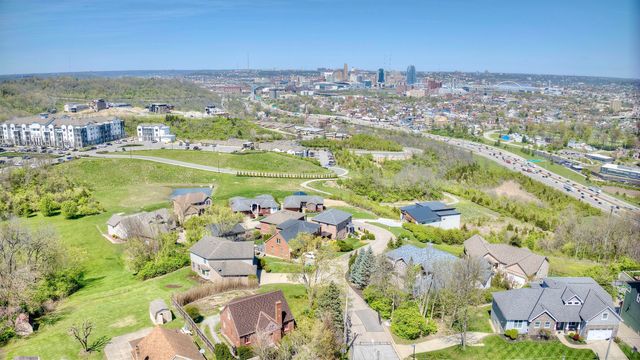 550 Scenic Drive, Park Hills, KY 41011