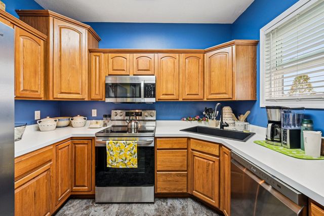 1262 N Heck Hill Road, Saint Paris, OH 43072