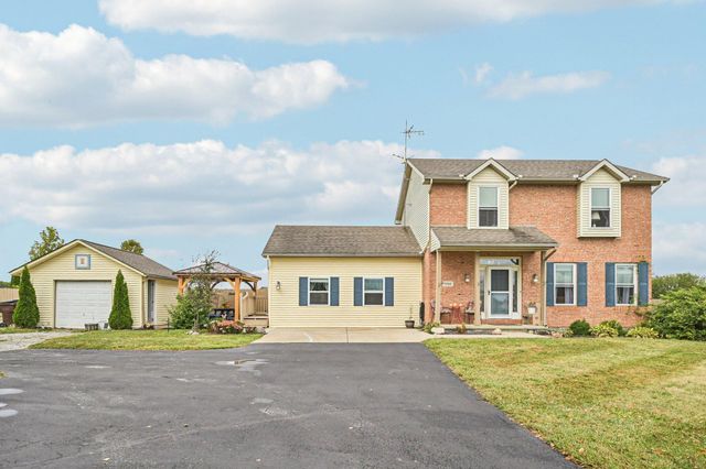 1262 N Heck Hill Road, Saint Paris, OH 43072