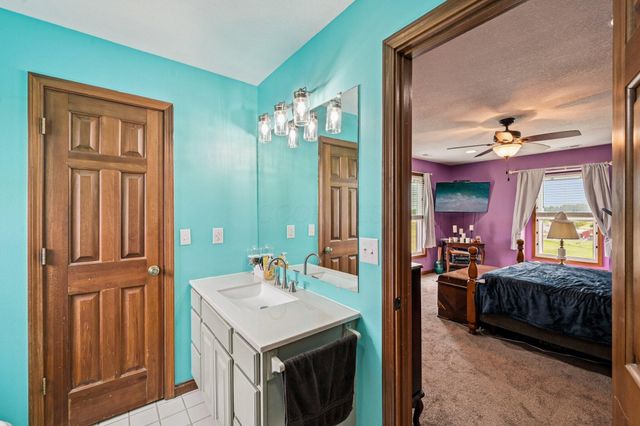 1262 N Heck Hill Road, Saint Paris, OH 43072