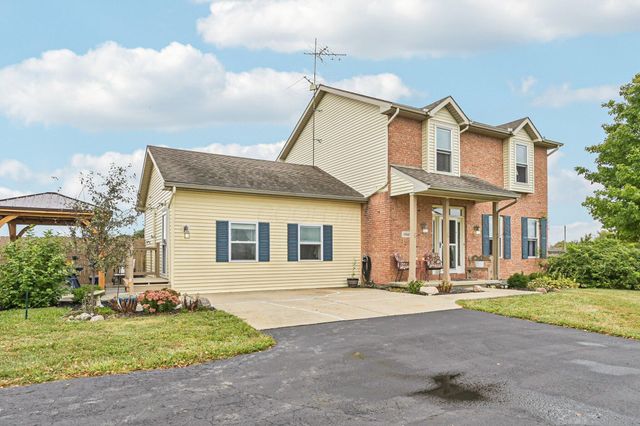 1262 N Heck Hill Road, Saint Paris, OH 43072