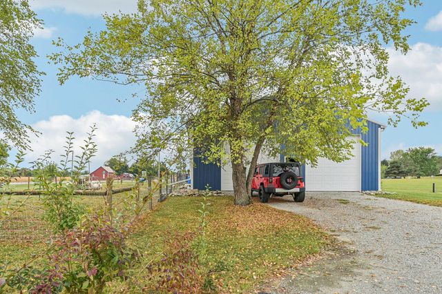 1262 N Heck Hill Road, Saint Paris, OH 43072