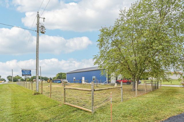 1262 N Heck Hill Road, Saint Paris, OH 43072