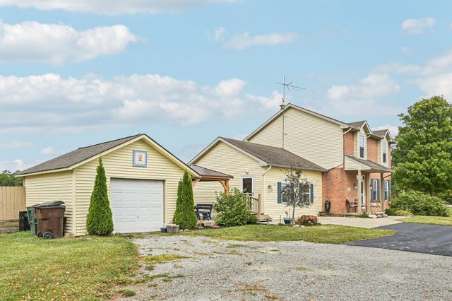1262 N Heck Hill Road, Saint Paris, OH 43072