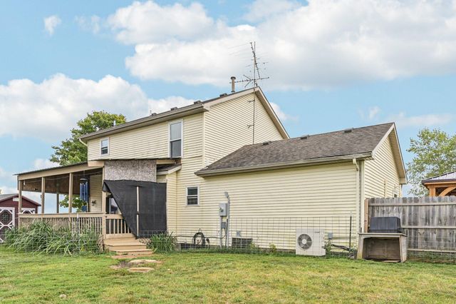 1262 N Heck Hill Road, Saint Paris, OH 43072