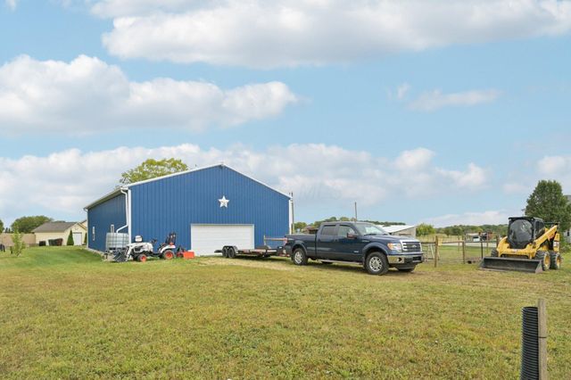1262 N Heck Hill Road, Saint Paris, OH 43072