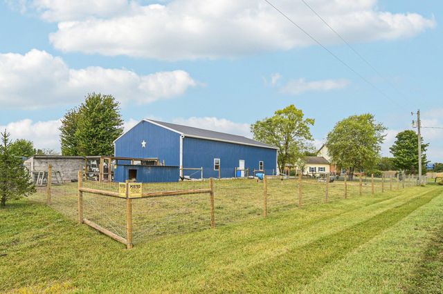 1262 N Heck Hill Road, Saint Paris, OH 43072