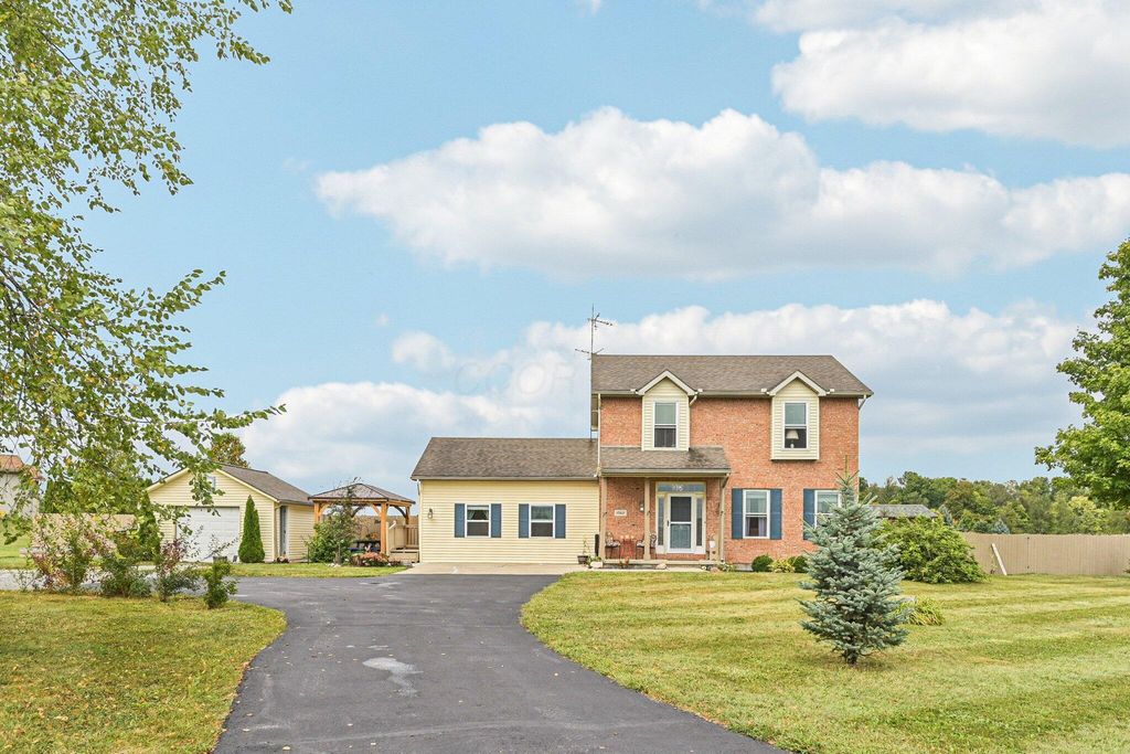1262 N Heck Hill Road, Saint Paris, OH 43072