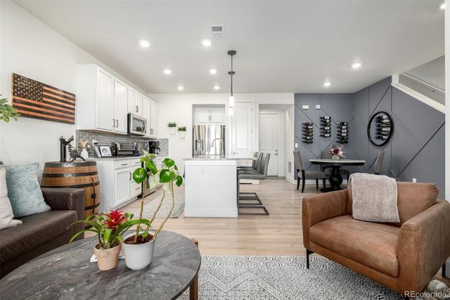 8863 Fraser River Loop, Littleton, CO 80125