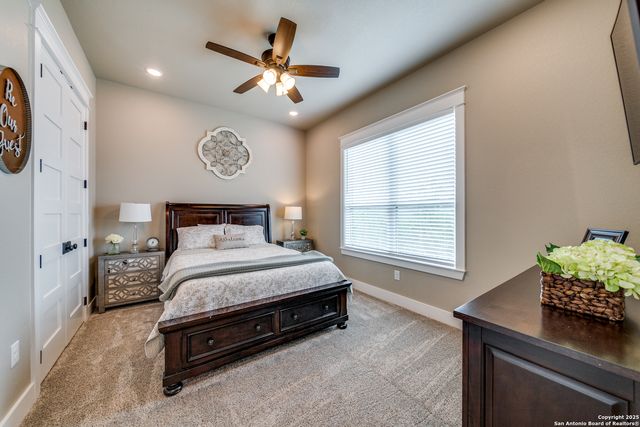 895 Private Road 1742, Mico, TX 78056