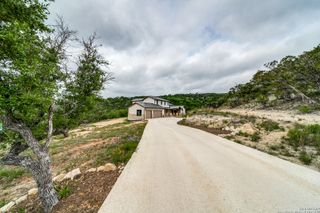 895 Private Road 1742, Mico, TX 78056