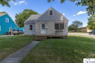 802 Center Street, North Mankato, MN 56003