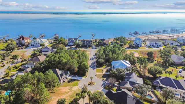 4160 Madura Five, Gulf Breeze, FL 32563