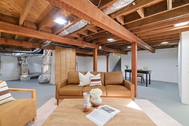 1084 Bennett Way, San Jose, CA 95125