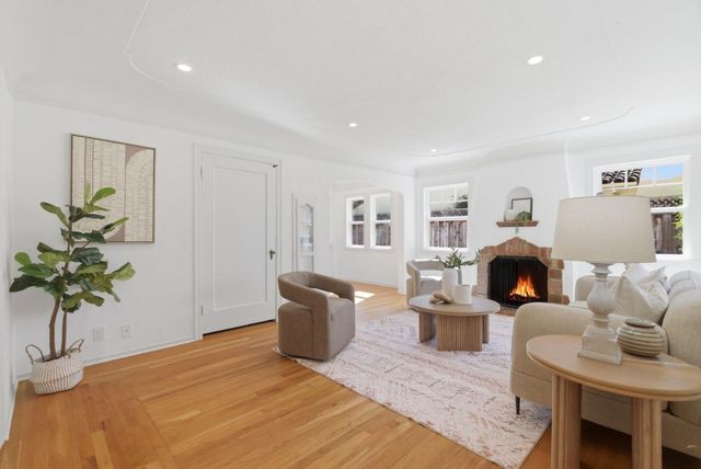 1084 Bennett Way, San Jose, CA 95125