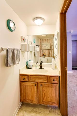 17298 W Maple Lane, Gurnee, IL 60031