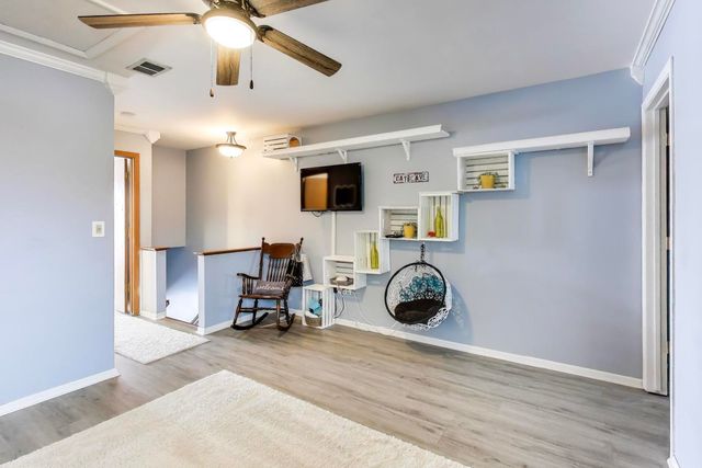 17298 W Maple Lane, Gurnee, IL 60031