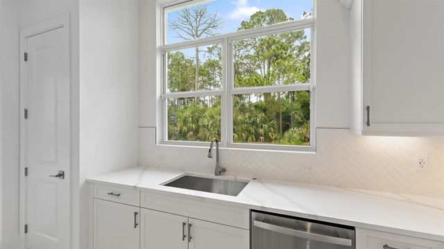 228 SE VIA SANGRO, Port St Lucie, FL 34952