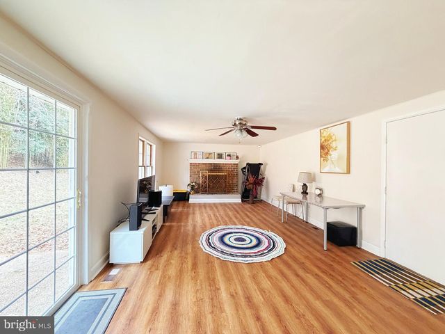 4 THRUSH CT, Lutherville Timonium, MD 21093