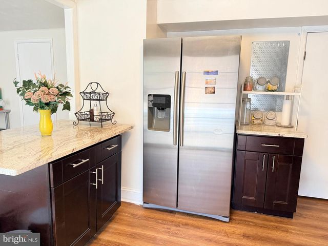 4 THRUSH CT, Lutherville Timonium, MD 21093