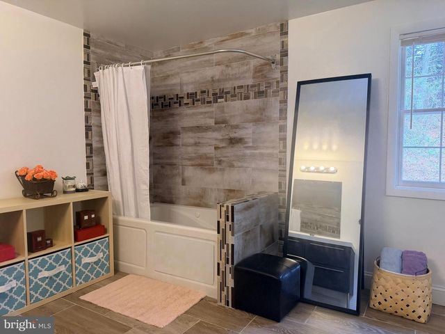 4 THRUSH CT, Lutherville Timonium, MD 21093