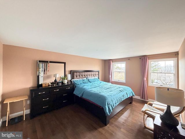 4 THRUSH CT, Lutherville Timonium, MD 21093