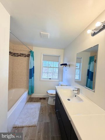 4 THRUSH CT, Lutherville Timonium, MD 21093