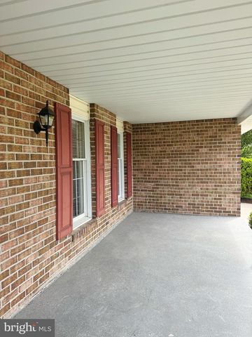 4 THRUSH CT, Lutherville Timonium, MD 21093