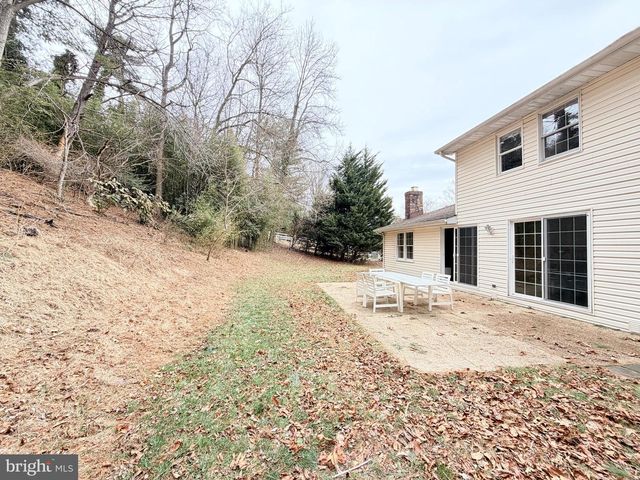 4 THRUSH CT, Lutherville Timonium, MD 21093