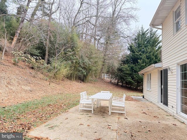 4 THRUSH CT, Lutherville Timonium, MD 21093