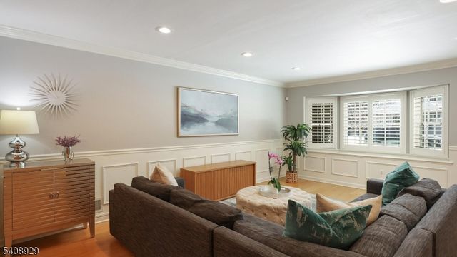 710 Girard Ave, Westfield Town, NJ 07090