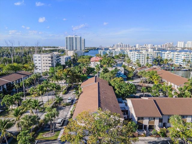 16449 NE 26th Ave 16, North Miami Beach, FL 33160