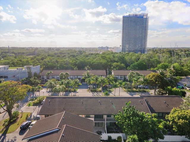 16449 NE 26th Ave 16, North Miami Beach, FL 33160