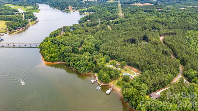158 Wildwood Trail Drive, Statesville, NC 28677