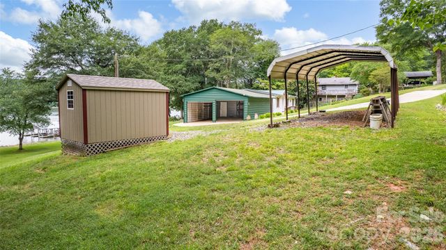 158 Wildwood Trail Drive, Statesville, NC 28677