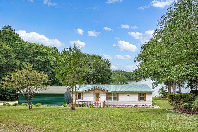 158 Wildwood Trail Drive, Statesville, NC 28677