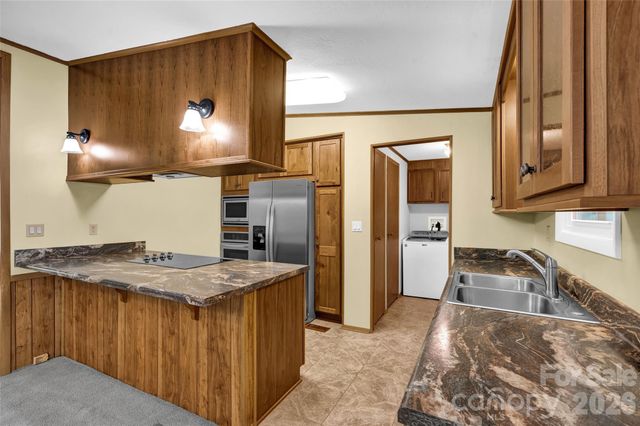 158 Wildwood Trail Drive, Statesville, NC 28677