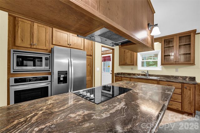 158 Wildwood Trail Drive, Statesville, NC 28677