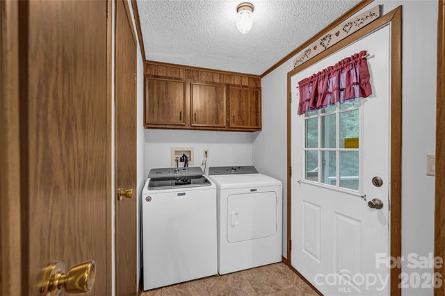 158 Wildwood Trail Drive, Statesville, NC 28677