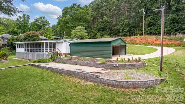 158 Wildwood Trail Drive, Statesville, NC 28677