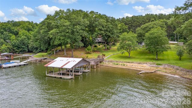 158 Wildwood Trail Drive, Statesville, NC 28677