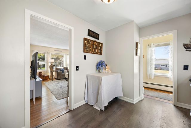 68 Honeysuckle Dr 68, Chicopee, MA 01022