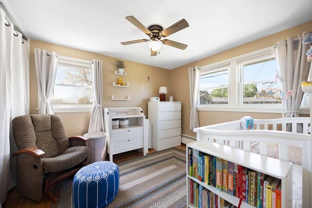 68 Honeysuckle Dr 68, Chicopee, MA 01022
