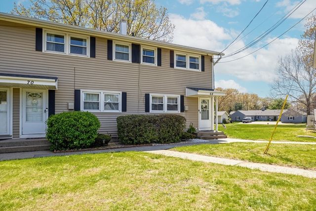 68 Honeysuckle Dr 68, Chicopee, MA 01022