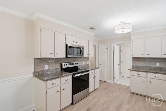 715 Little John Drive, Hinesville, GA 31313