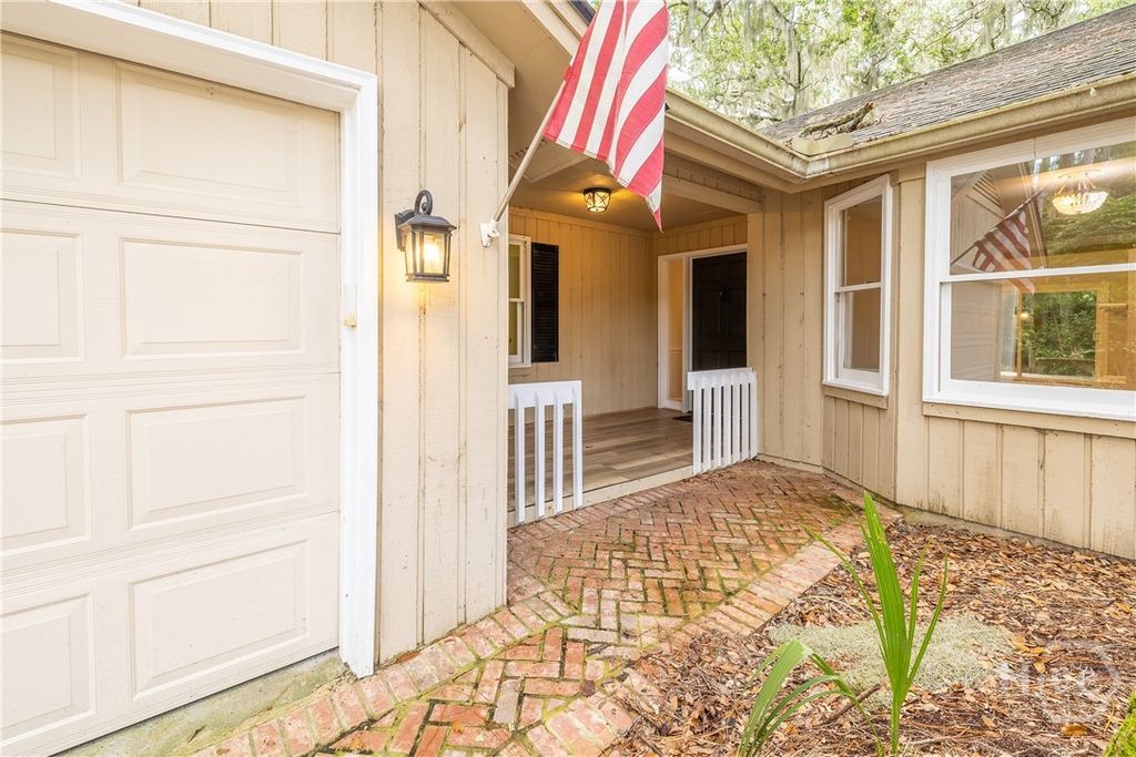 Image 1 of property listing at 12 Lanyard Court, Savannah, GA 31411