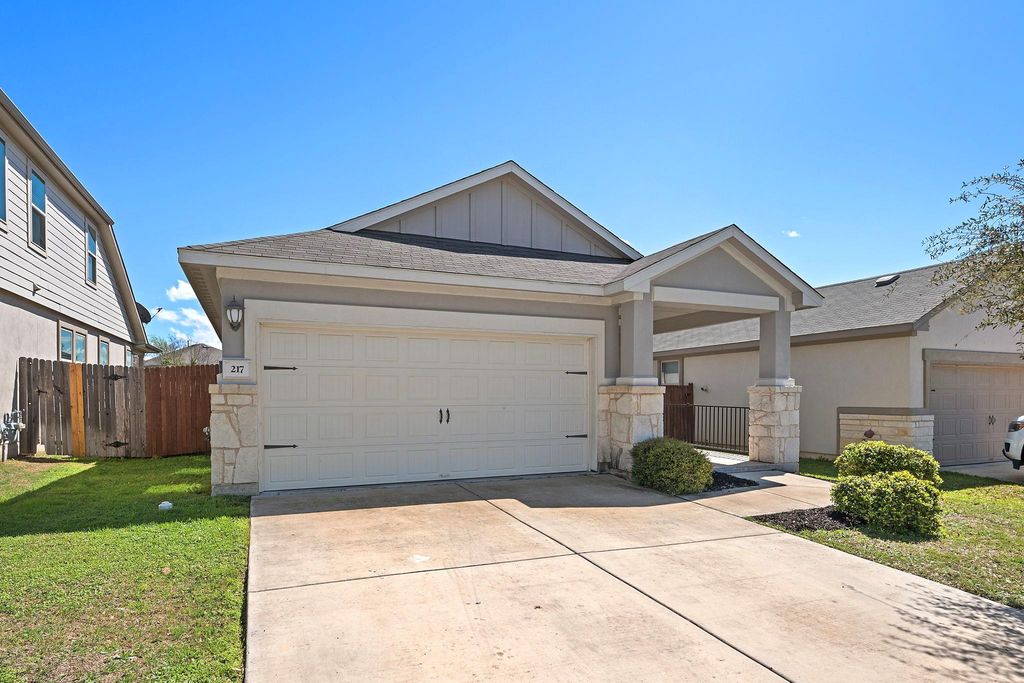 217 McFarland ST, Georgetown, TX 78628