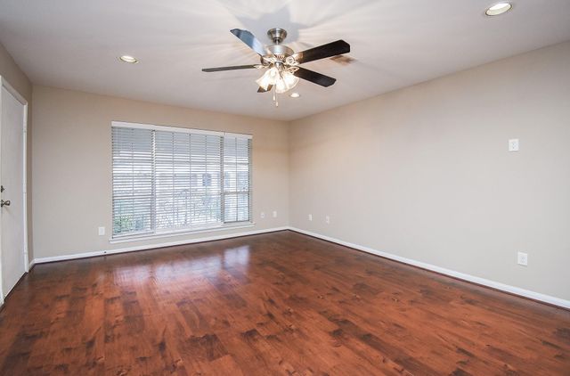 5343 Richmond Avenue 17, Houston, TX 77056