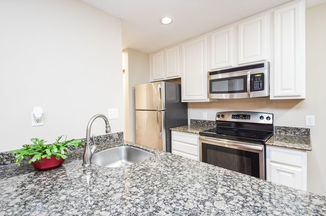 5343 Richmond Avenue 17, Houston, TX 77056